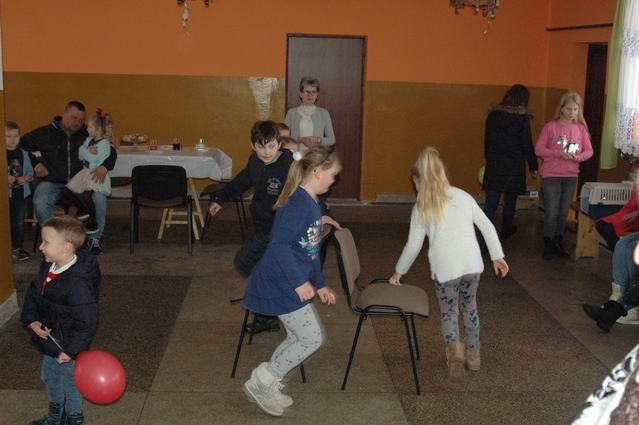 Koło Gospodyń Wiejskich Międzyleś - Choinka